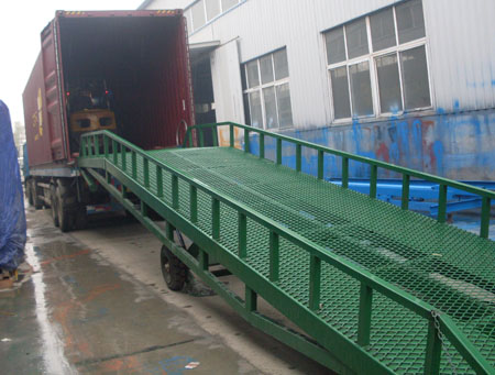 移動式登車橋 移動式登車橋